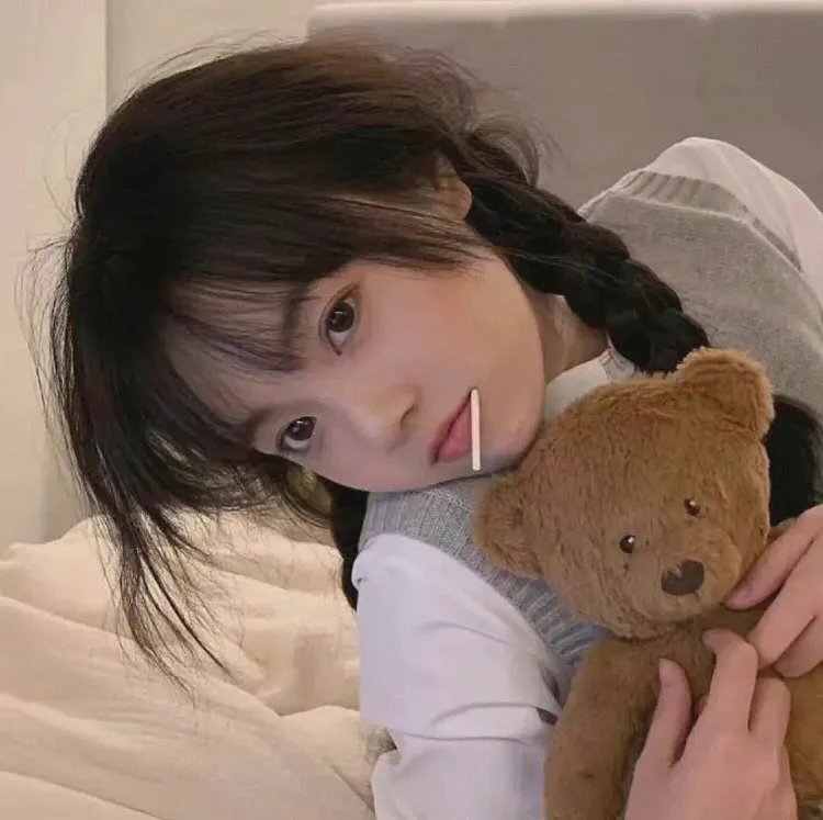 她从风暴中走来